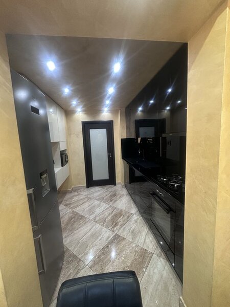 Apartament Renovat decomandat cu 3 camere - Dristor - -Bloc 1986